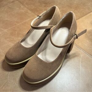 OASIS SOCIETY Chunky Platform Heel Size 6 Tan Rough Suede